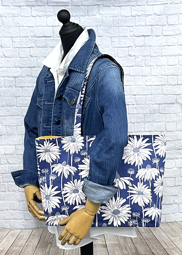 Mount Juliet Tote